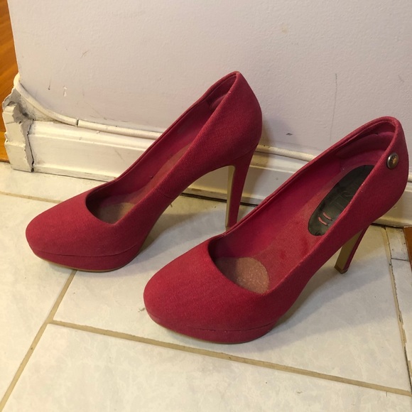 Hot pink pumps - Picture 5 of 7